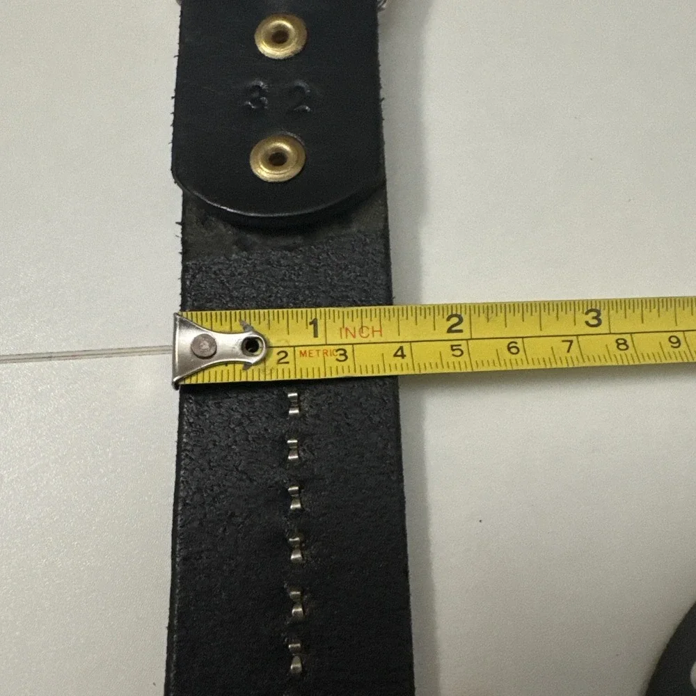 SmartPak Studded Leather Belt. Fox. Rocker, Style. 1.5